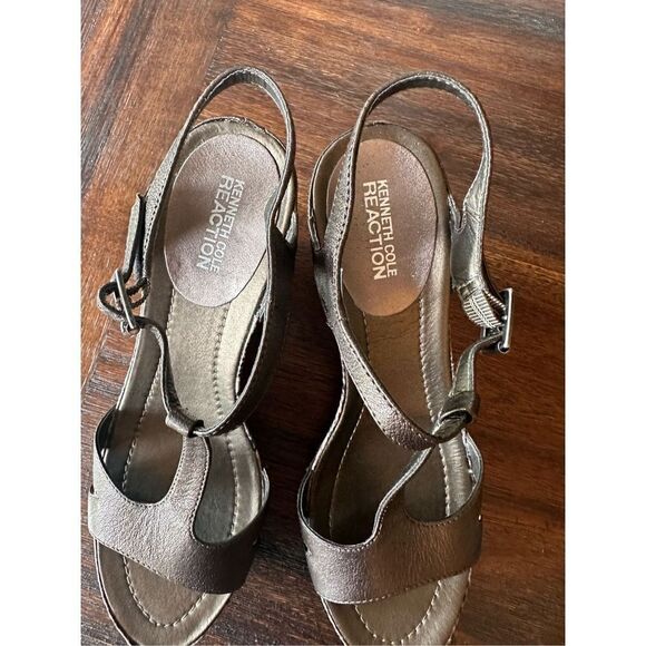 Kenneth Cole “Got Sole” bronze wedge - Picture 4 of 9